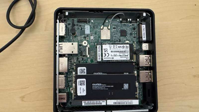Asus NUC 14 Pro, Intel Core Ultra 7 155H Sixteen (16) Core, 1TB NVME, 32GB DDR5, 2X THUNDERBOLT 4, W