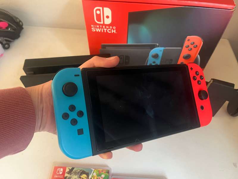 Nintendo Switch V2