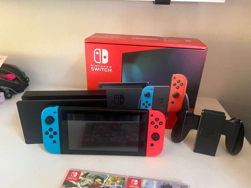Nintendo Switch V2
