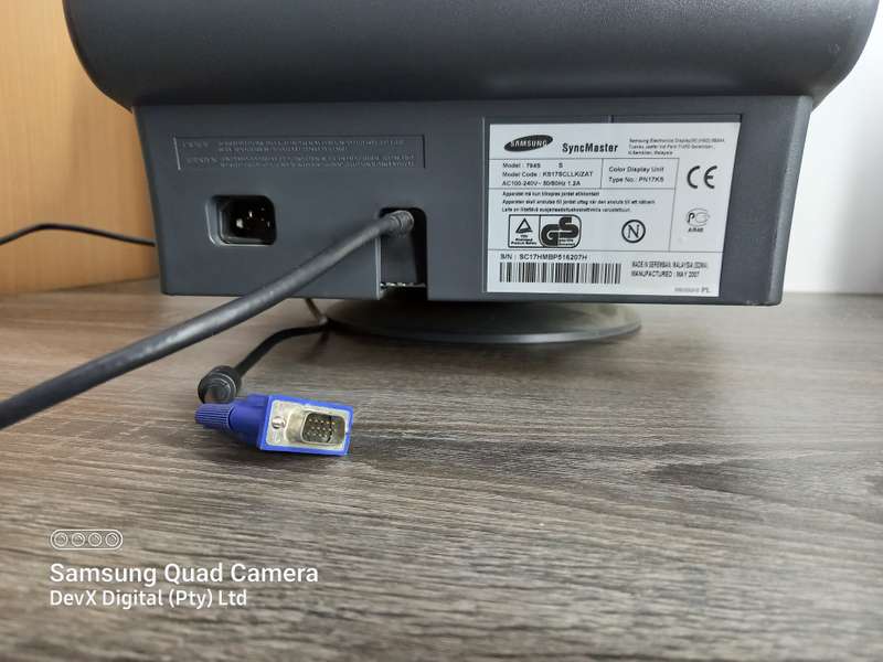 Verified Tested - Samsung SyncMaster 794s Monitor + Built-in 1.9m VGA Cable + Power Cable