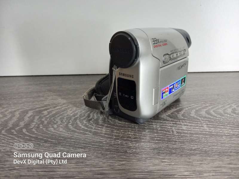 Verified Working - Samsung VP-D361i Camcorder - 33x Zoom - Digital Stabilization - 2.5 LCD + More