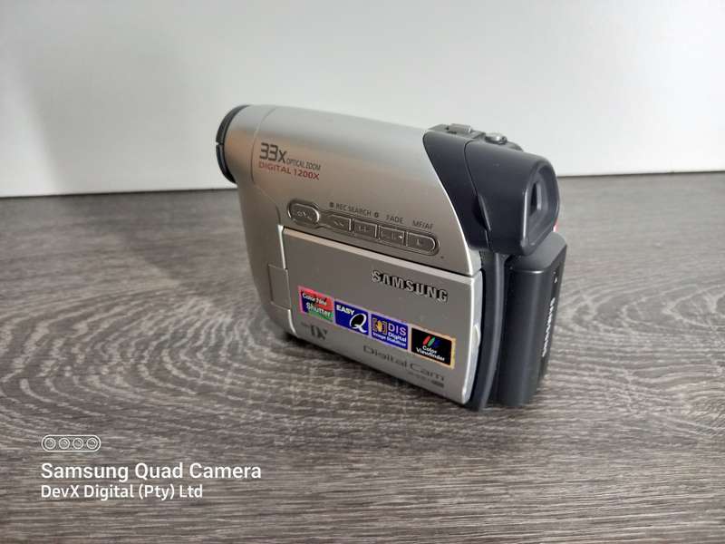 Verified Working - Samsung VP-D361i Camcorder - 33x Zoom - Digital Stabilization - 2.5 LCD + More