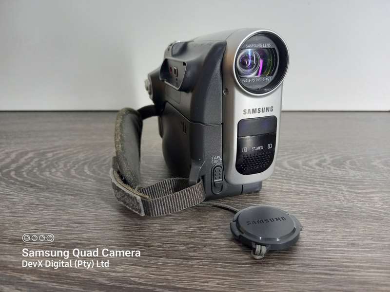 Verified Working - Samsung VP-D361i Camcorder - 33x Zoom - Digital Stabilization - 2.5 LCD + More