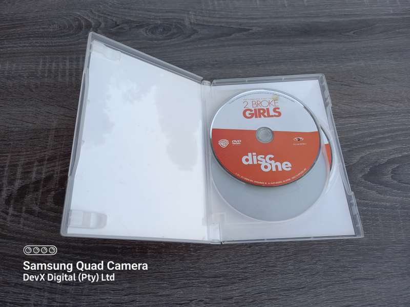 2 Broke Girls Season 1 - Original DVD Set - TV Series - Perfect For Collectors Or Gifts