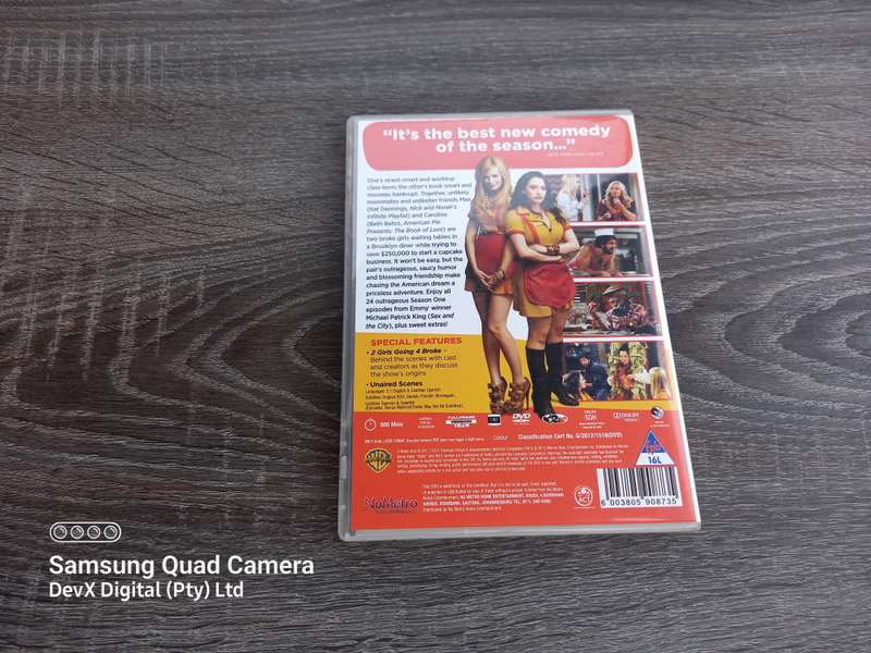 2 Broke Girls Season 1 - Original DVD Set - TV Series - Perfect For Collectors Or Gifts