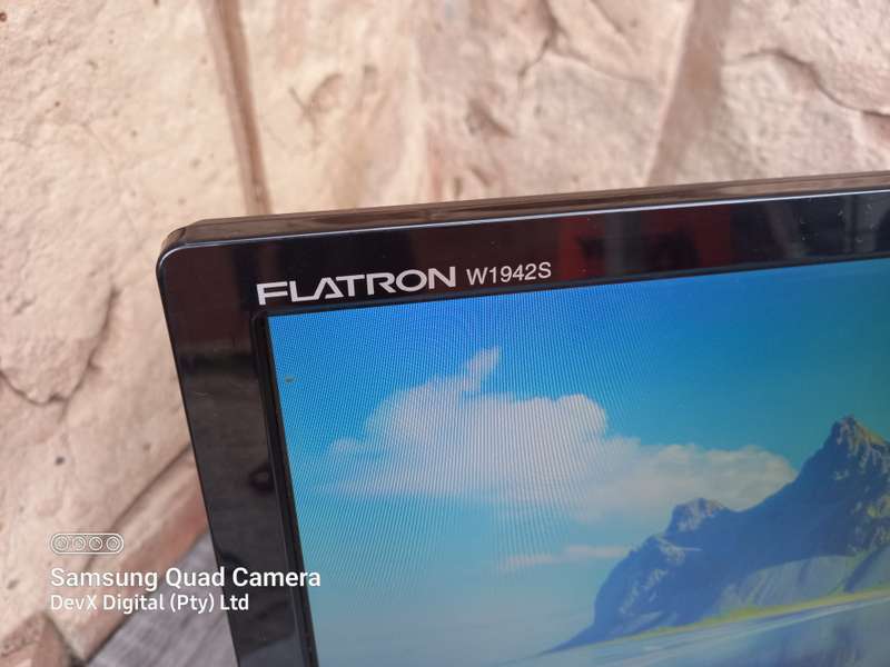 Tested & Working - 19-inch LG Flatron Monitor Only (W1942S) - Res: 1440 x 900 - VGA Port