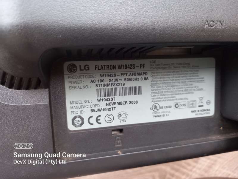 Tested & Working - 19-inch LG Flatron Monitor Only (W1942S) - Res: 1440 x 900 - VGA Port