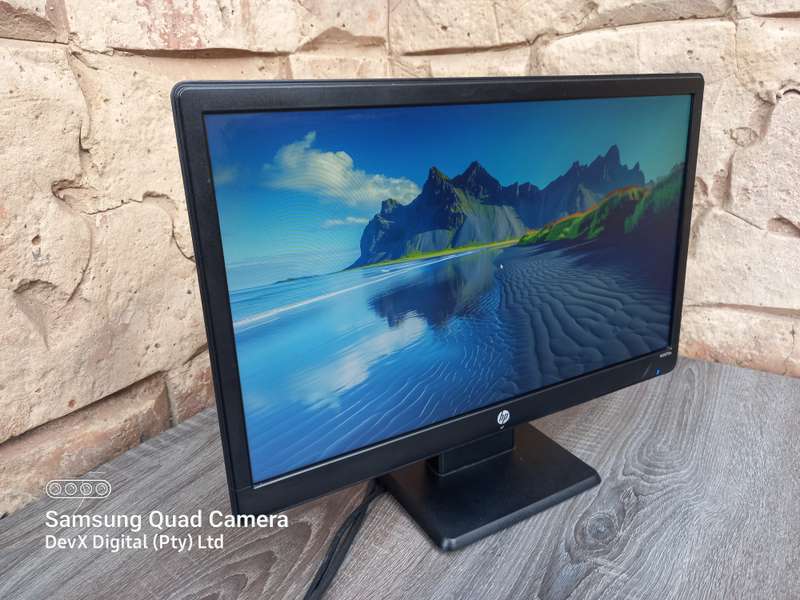 Tested & Working - 20-inch HP LED Backlit Monitor Only (W2072a) - Res: 1600 x 900 - VGA & DVI-D Port