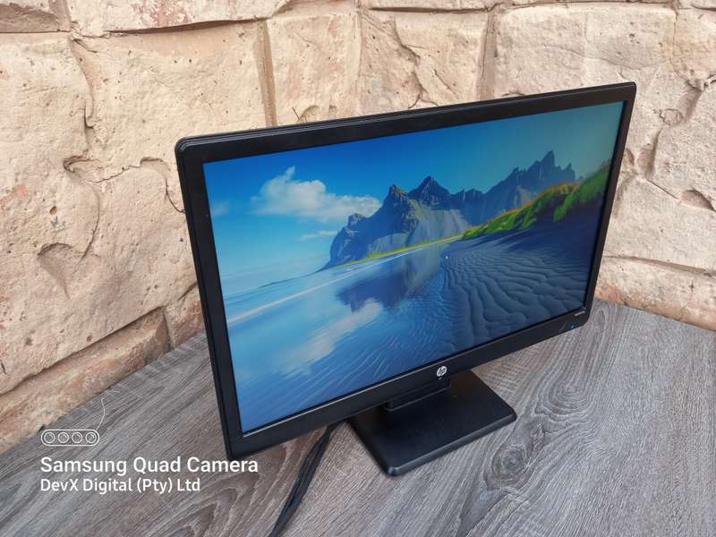 Tested & Working - 20-inch HP LED Backlit Monitor Only (W2072a) - Res: 1600 x 900 - VGA & DVI-D Port