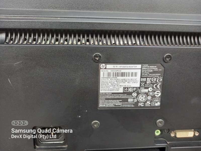 Tested & Working - 20-inch HP LED Backlit Monitor Only (W2072a) - Res: 1600 x 900 - VGA & DVI-D Port