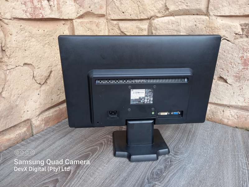 Tested & Working - 20-inch HP LED Backlit Monitor Only (W2072a) - Res: 1600 x 900 - VGA & DVI-D Port
