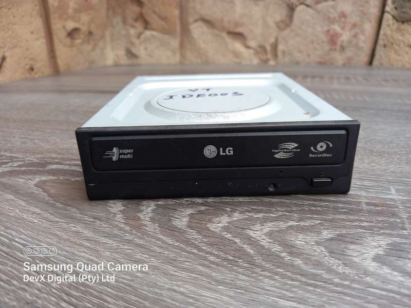 Verified Tested - LG LightScribe DVD Writer - IDE Connection + FREE IDE Cable