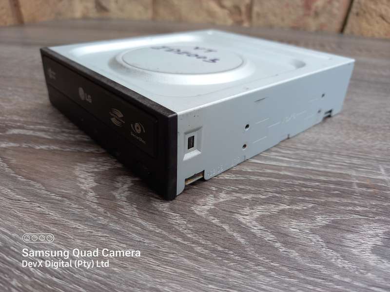 Verified Tested - LG LightScribe DVD Writer - IDE Connection + FREE IDE Cable