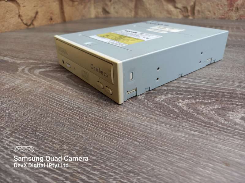 Verified Tested - Vintage SAHARA CD Writer - IDE Connection + FREE IDE Cable - White/Yellow Front