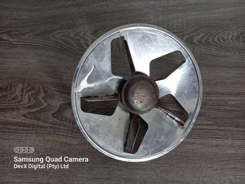 Cadac Eazi Cooker Top - Portable Gas Stove For Camping & Outdoors - Ideal For Pots Up To 30cm