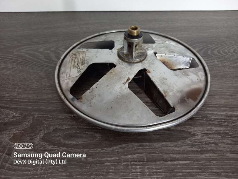 Cadac Eazi Cooker Top - Portable Gas Stove For Camping & Outdoors - Ideal For Pots Up To 30cm
