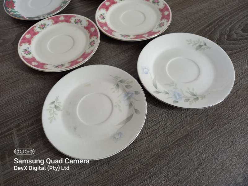 Elegant Royal China & Fine Porcelain Saucers - 3 Sets of 2 - Stunning Collector Pieces - 6-Piece Set