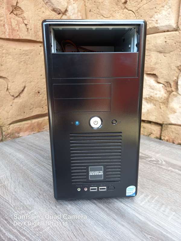 Verified Working - Gigabyte PC Build (Chassis/Motherboard) - 4GB RAM + 200GB HDD + 300W PSU