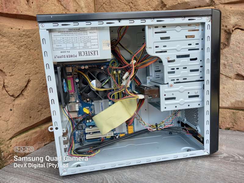 Verified Working - Gigabyte PC Build (Chassis/Motherboard) - 4GB RAM + 200GB HDD + 300W PSU