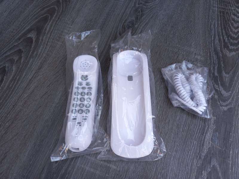 Win 2 & Get 1 Free! Bell 3019 Rainbow Cord Phones - Random Colors Given - New Open Box Items