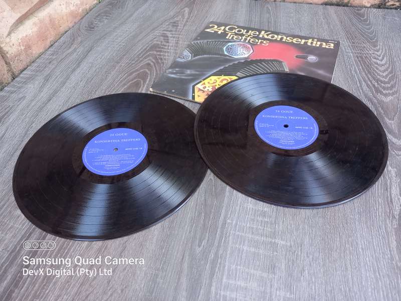 Double LP Vinyl Record Set - 24 Goue Konsertina Treffers - A Rare & Vintage Piece - For Collectors