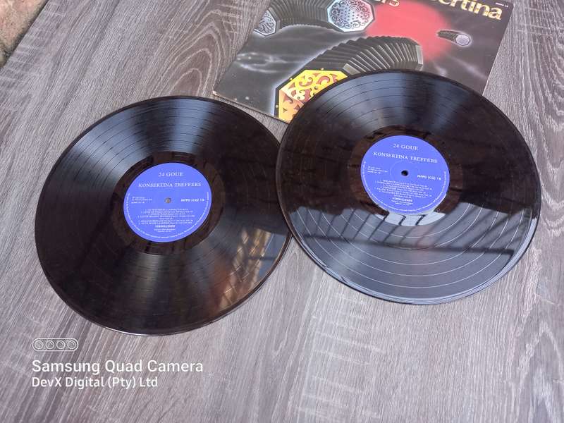 Double LP Vinyl Record Set - 24 Goue Konsertina Treffers - A Rare & Vintage Piece - For Collectors