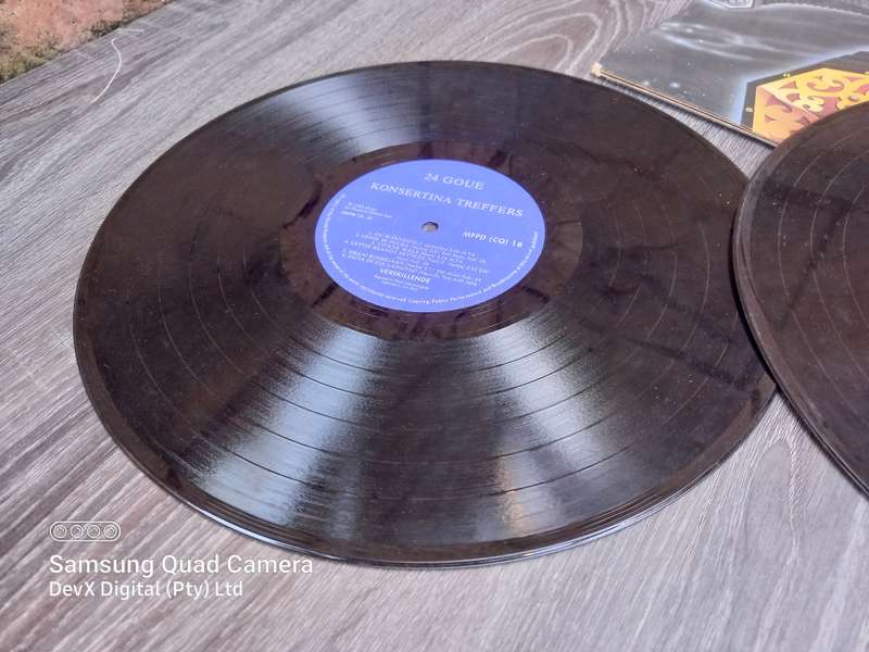 Double LP Vinyl Record Set - 24 Goue Konsertina Treffers - A Rare & Vintage Piece - For Collectors
