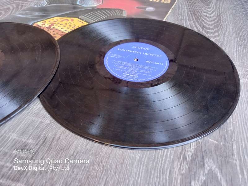 Double LP Vinyl Record Set - 24 Goue Konsertina Treffers - A Rare & Vintage Piece - For Collectors