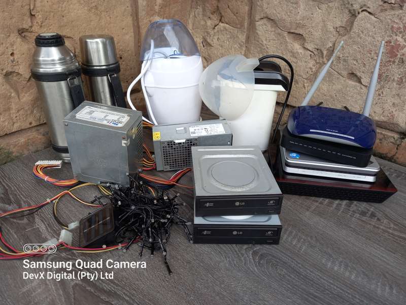 Tech Lot 1 - April Bulk Clearance Deal! - Everything In The Images Included - For Parts & Spares