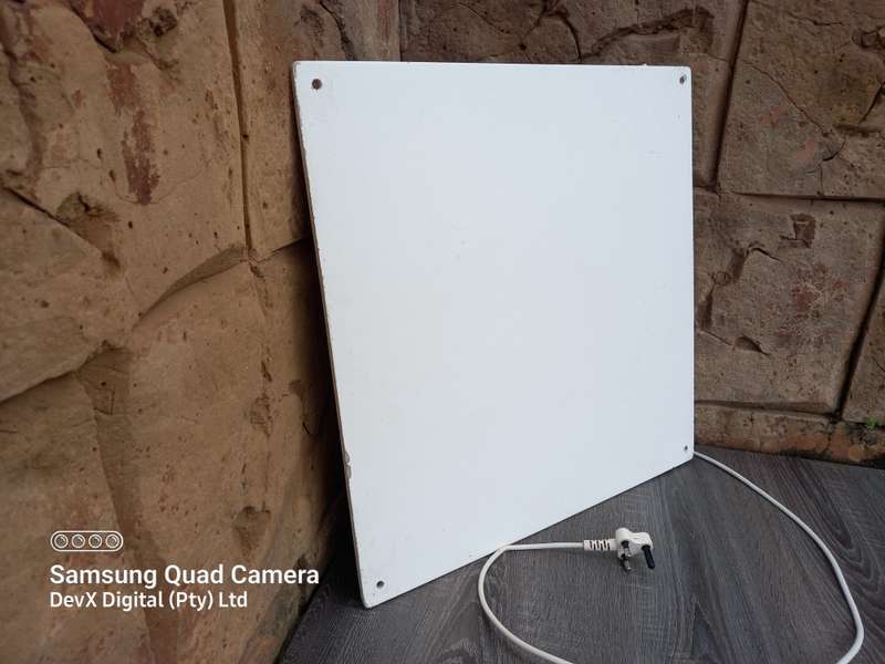 Verified Working - 400W Salton Wall Panel Heater - Wall-Mountable - Works Perfectly As Intended