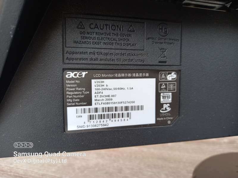 20-inch Acer V203H LCD Monitor - Verified To Power On - Flickering Display (Screen Not Cracked)