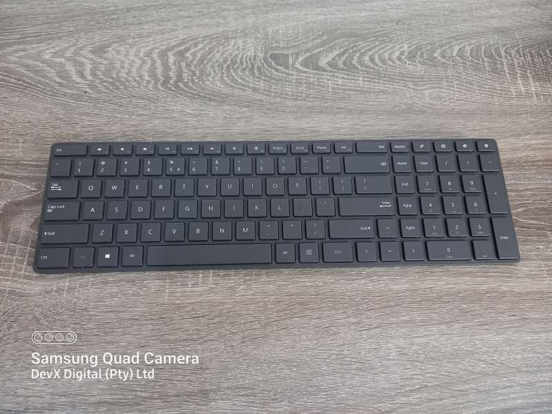 Microsoft Wireless Keyboard - Verified To Power On - No USB Receiver To Test