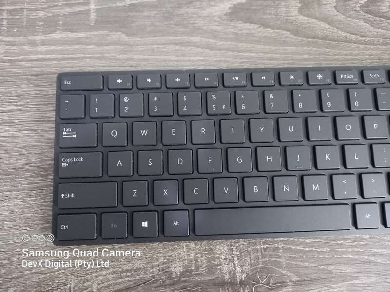Microsoft Wireless Keyboard - Verified To Power On - No USB Receiver To Test