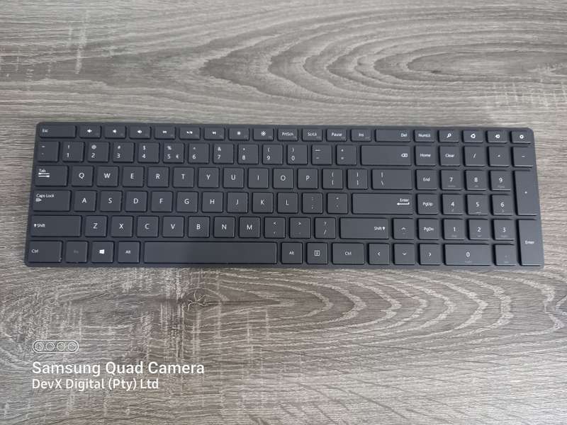 Microsoft Wireless Keyboard - Verified To Power On - No USB Receiver To Test