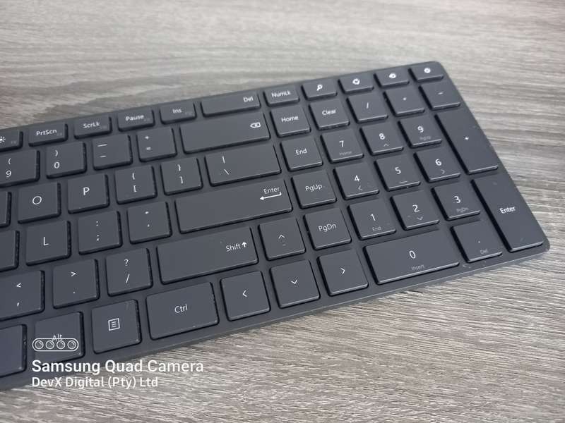 Microsoft Wireless Keyboard - Verified To Power On - No USB Receiver To Test