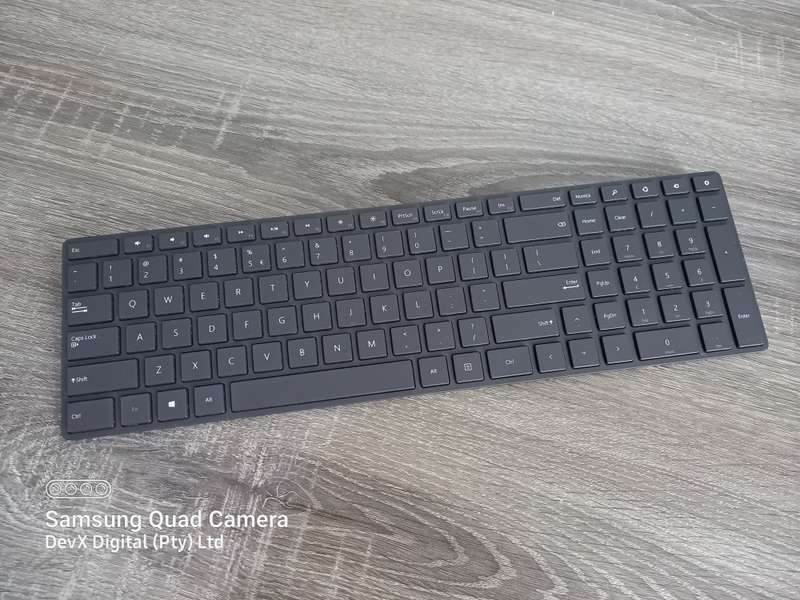 Microsoft Wireless Keyboard - Verified To Power On - No USB Receiver To Test