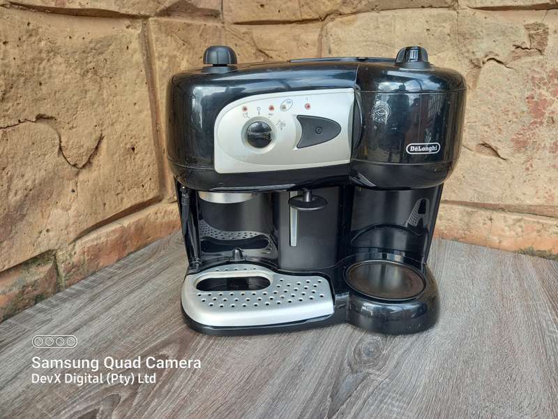 DeLonghi Espresso Coffee Machine - Model: BCO261B - Powers On & Partially Tested, Produces Hot Water