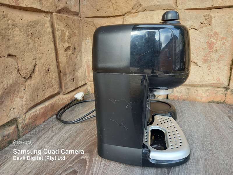DeLonghi Espresso Coffee Machine - Model: BCO261B - Powers On & Partially Tested, Produces Hot Water