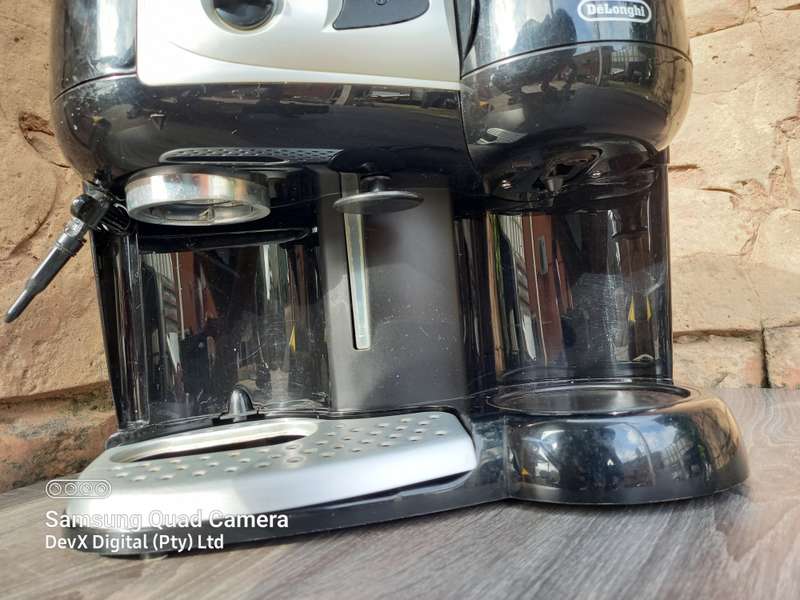 DeLonghi Espresso Coffee Machine - Model: BCO261B - Powers On & Partially Tested, Produces Hot Water