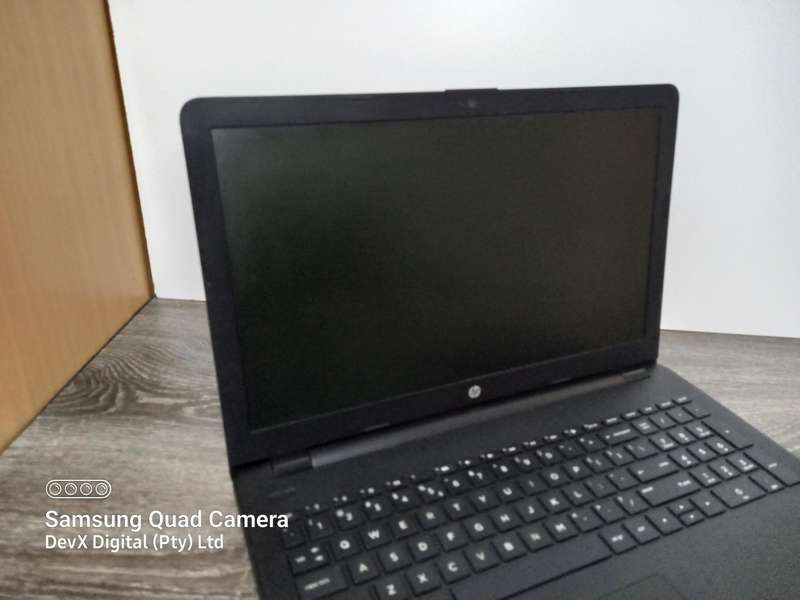 HP Laptop With Charger - 1TB HDD - 4GB RAM - Windows 10 & Software - Tested & Working