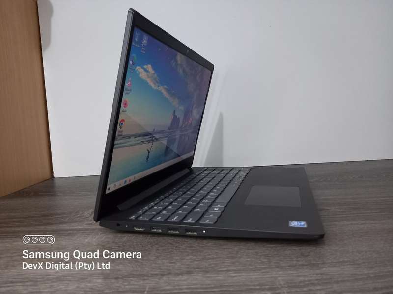 Lenovo Laptop With Charger - 500GB HDD - 4GB RAM - Windows 10 & Software - Tested & Working