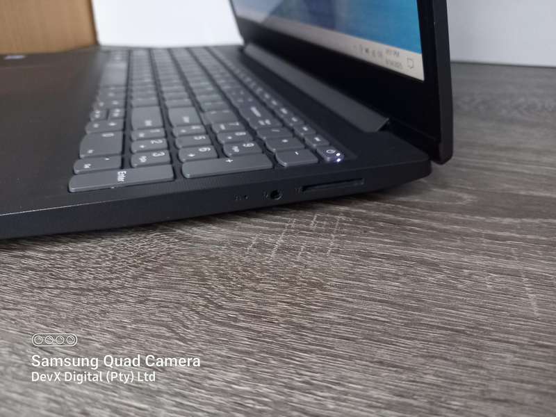 Lenovo Laptop With Charger - 500GB HDD - 4GB RAM - Windows 10 & Software - Tested & Working