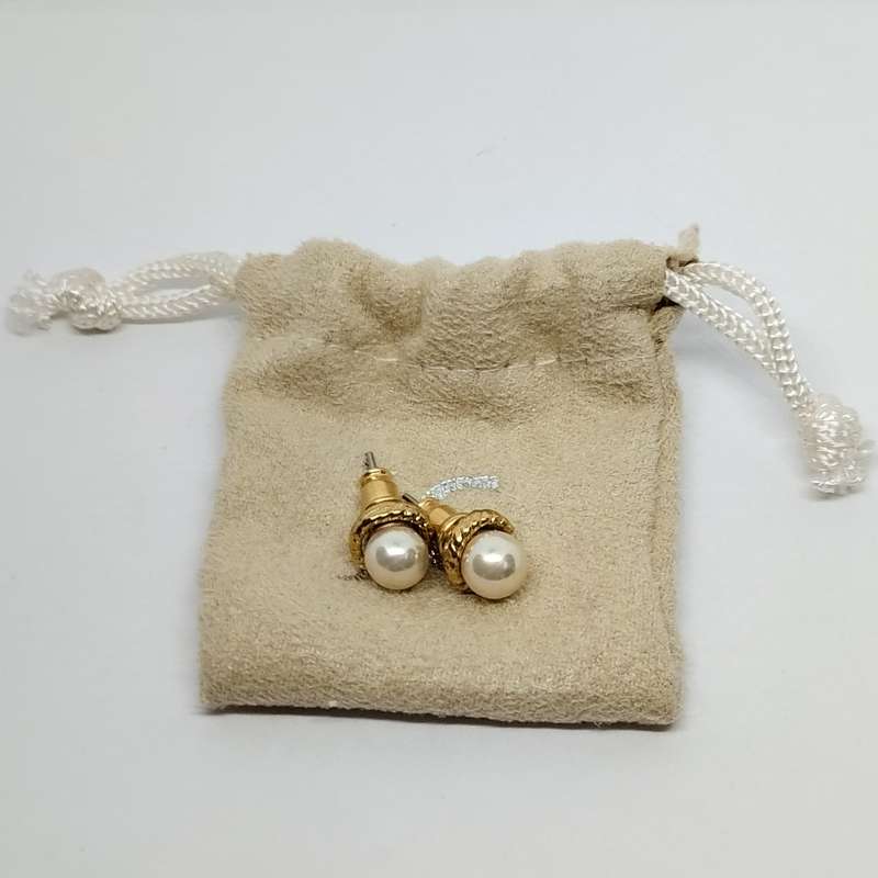 White Pearl Earrings with Pouch #F0078