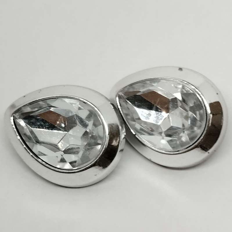 Tear Drop Clip on Earrings #C0076
