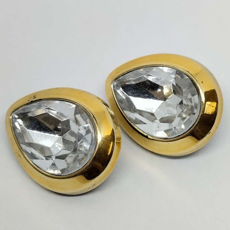 Tear Drop Clip on Earrings #C0077