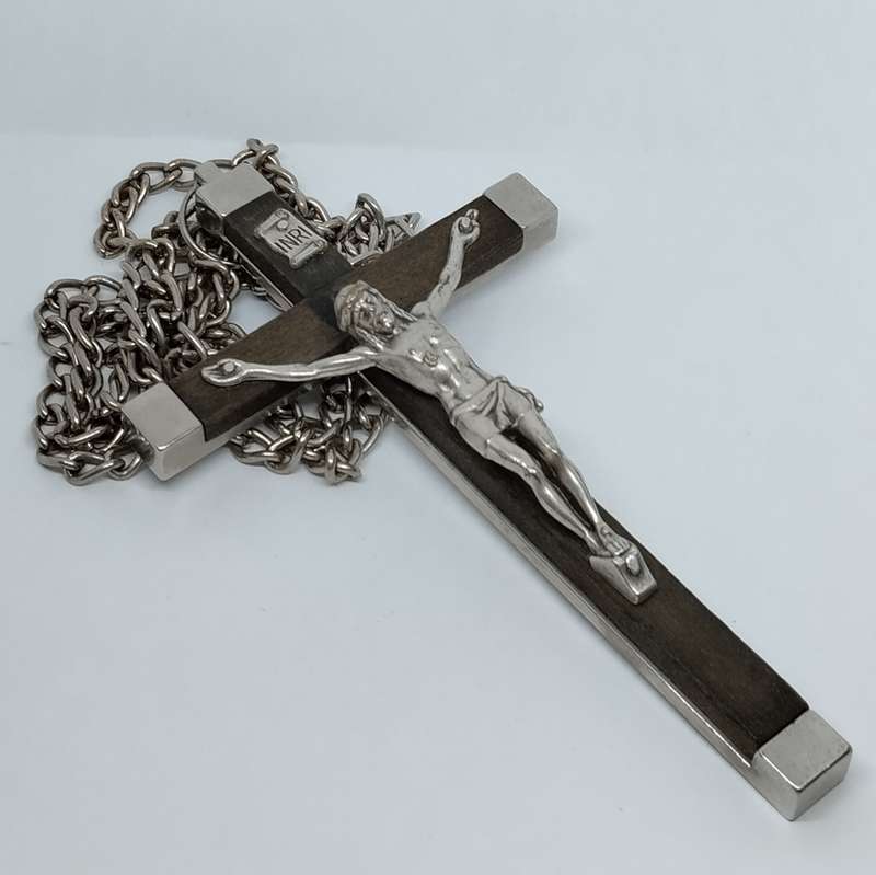 Beautiful Italian wood and Metal Crucifix Necklace #F0085
