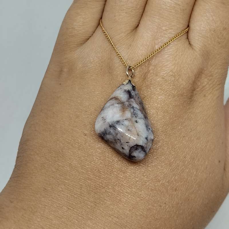 Stunning Polished Gemstone Pendant and Necklace #F0092