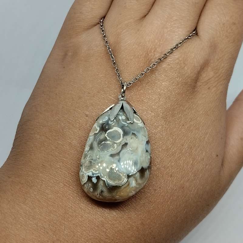 Stunning Polished Gemstone Pendant and Necklace #F0091