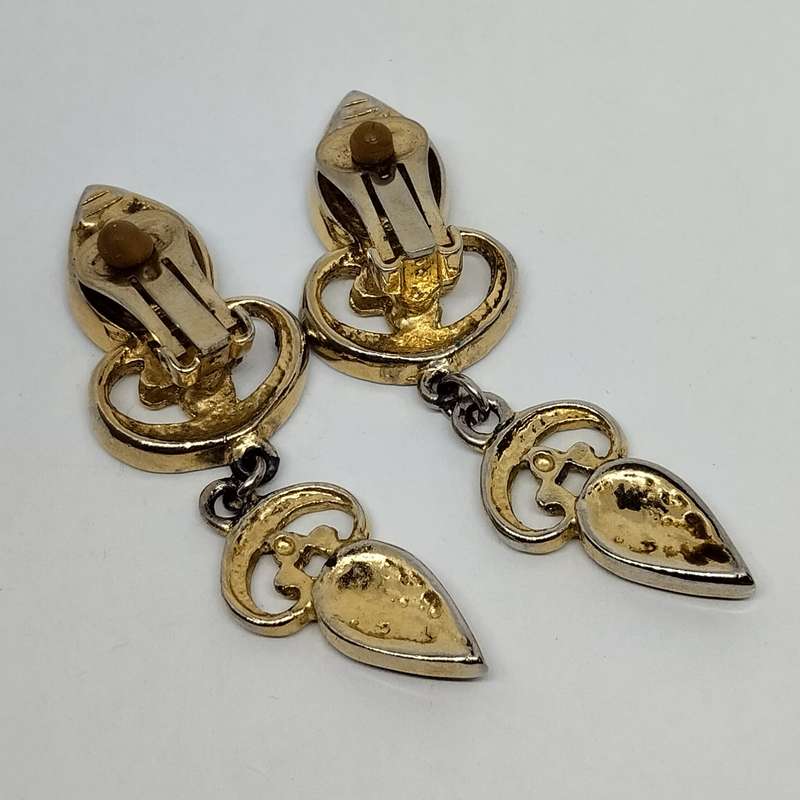 Tear Drop Black and Gold Clip on Earrings #F0089