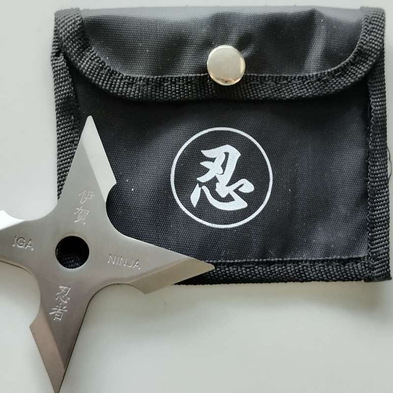 4 Point Ninja Throwing Star with Pouch #O0092